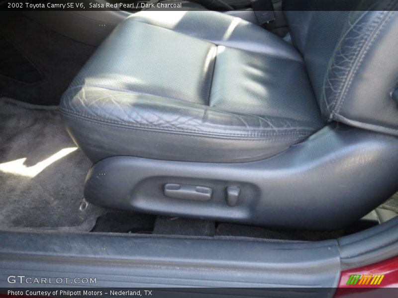 Salsa Red Pearl / Dark Charcoal 2002 Toyota Camry SE V6