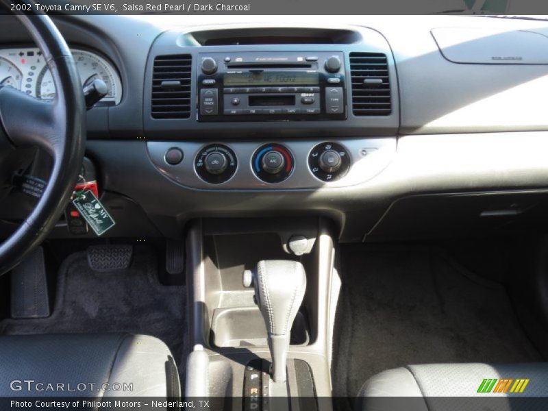 Salsa Red Pearl / Dark Charcoal 2002 Toyota Camry SE V6