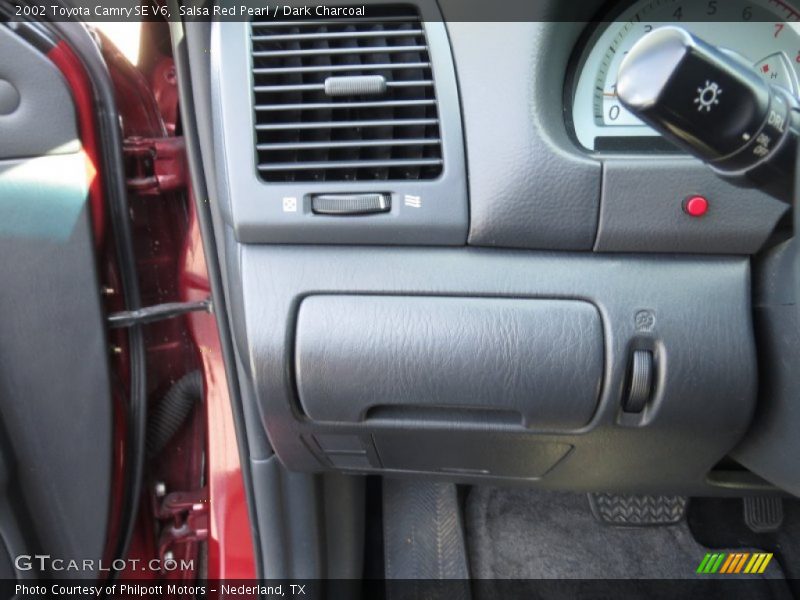 Salsa Red Pearl / Dark Charcoal 2002 Toyota Camry SE V6
