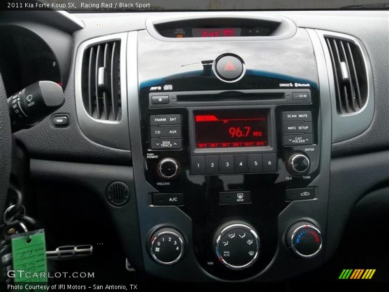 Controls of 2011 Forte Koup SX