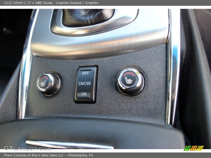Controls of 2012 G 37 x AWD Sedan