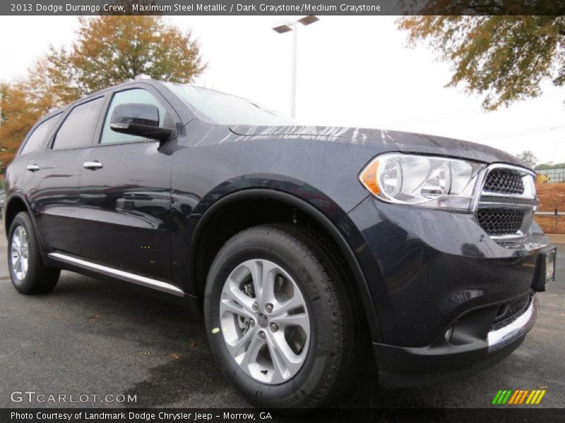 Front 3/4 View of 2013 Durango Crew