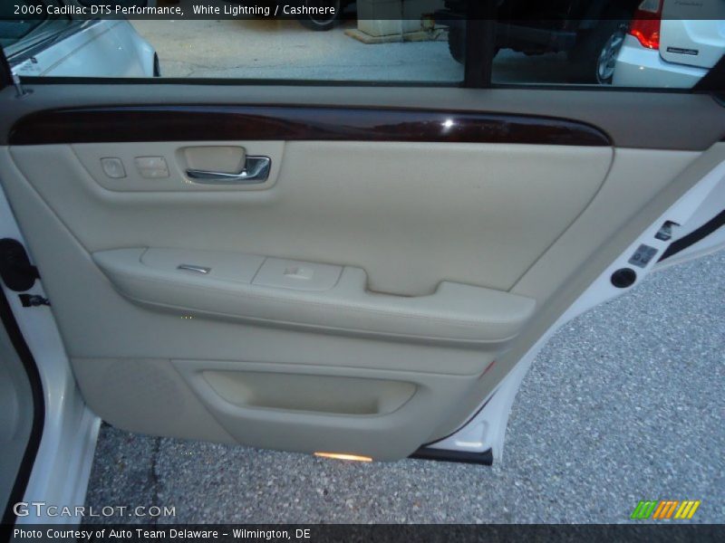 White Lightning / Cashmere 2006 Cadillac DTS Performance