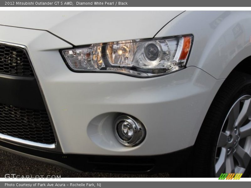 Diamond White Pearl / Black 2012 Mitsubishi Outlander GT S AWD