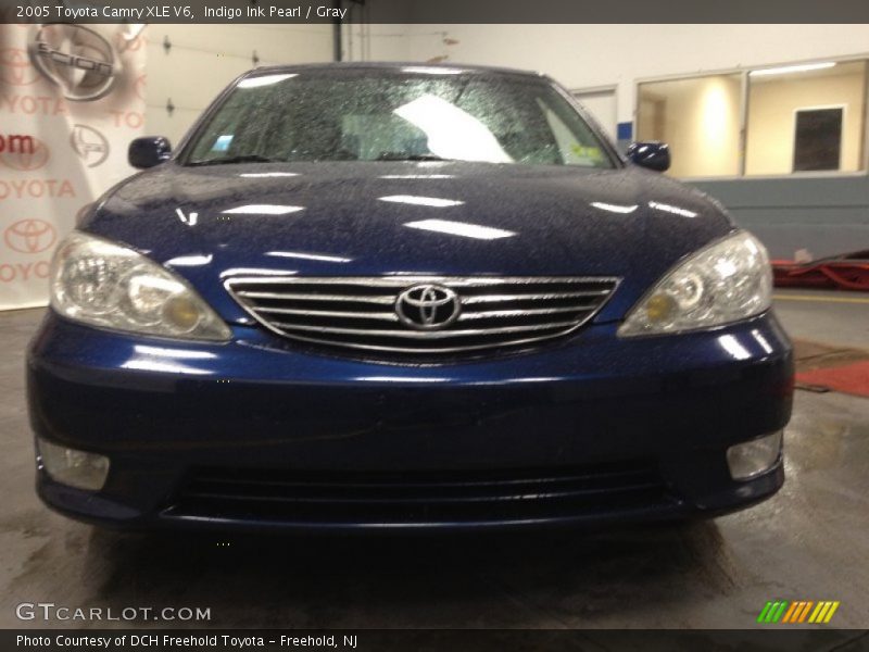 Indigo Ink Pearl / Gray 2005 Toyota Camry XLE V6