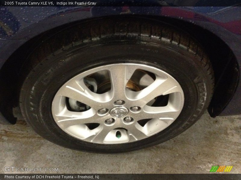 Indigo Ink Pearl / Gray 2005 Toyota Camry XLE V6