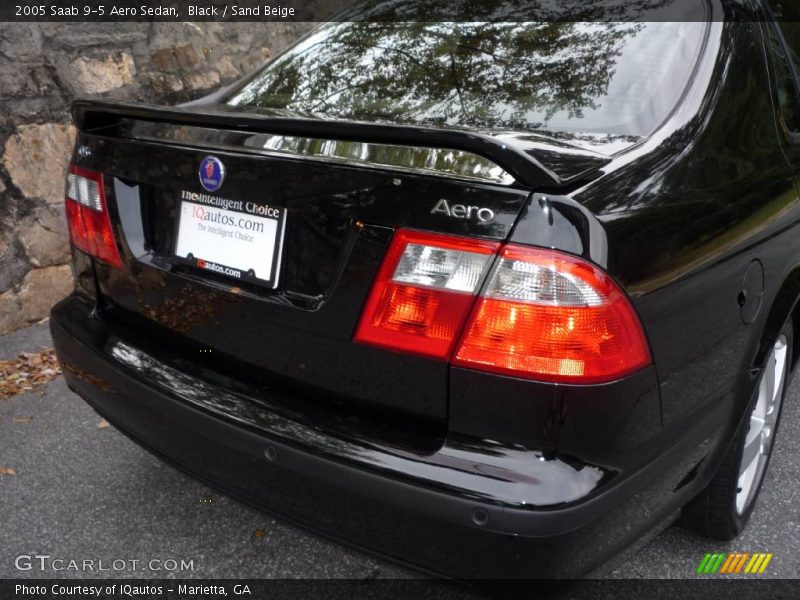 Black / Sand Beige 2005 Saab 9-5 Aero Sedan