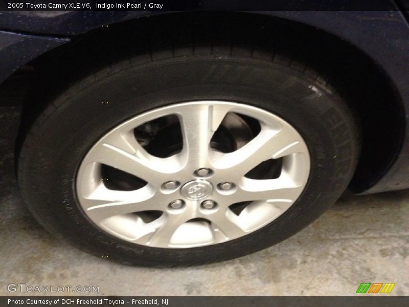 Indigo Ink Pearl / Gray 2005 Toyota Camry XLE V6
