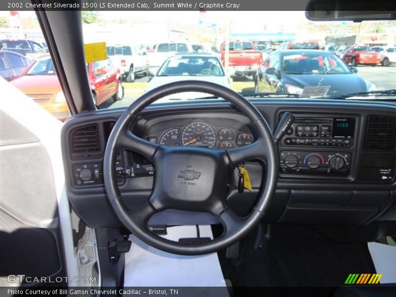 Summit White / Graphite Gray 2002 Chevrolet Silverado 1500 LS Extended Cab
