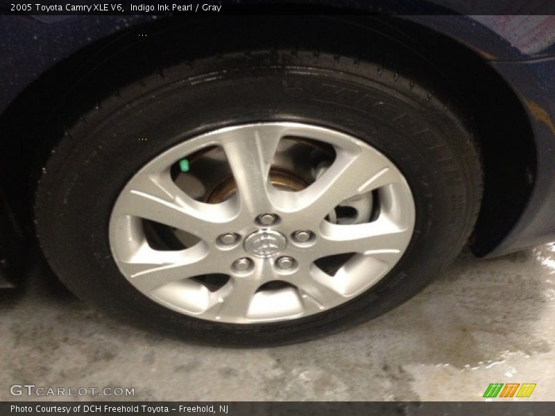 Indigo Ink Pearl / Gray 2005 Toyota Camry XLE V6
