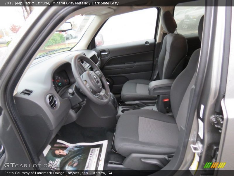  2013 Patriot Latitude Dark Slate Gray Interior