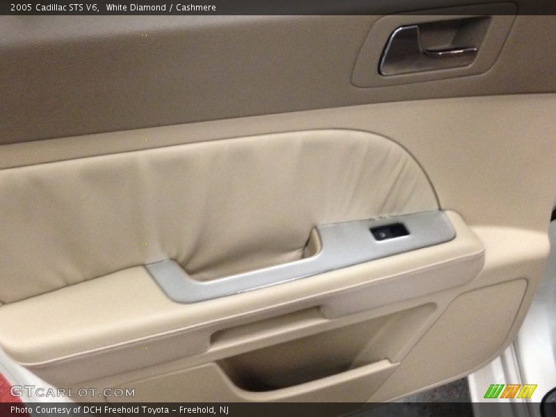 White Diamond / Cashmere 2005 Cadillac STS V6