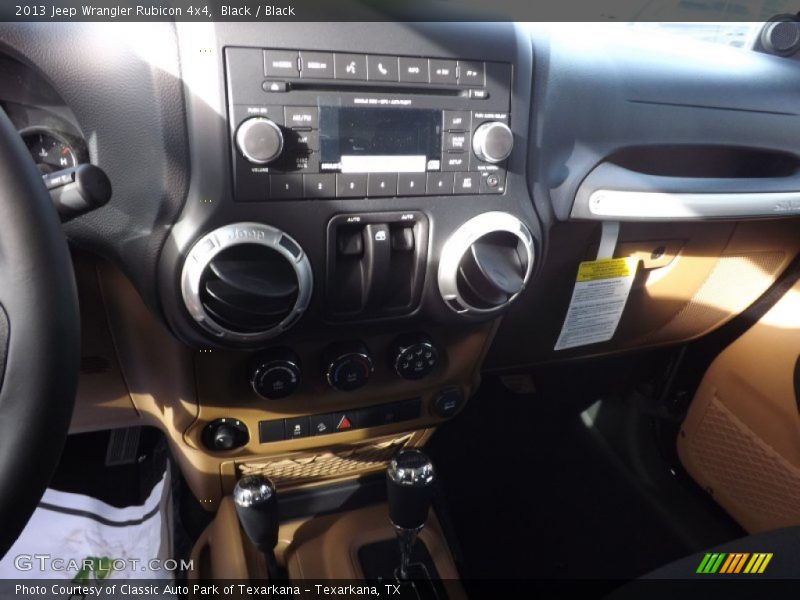 Black / Black 2013 Jeep Wrangler Rubicon 4x4
