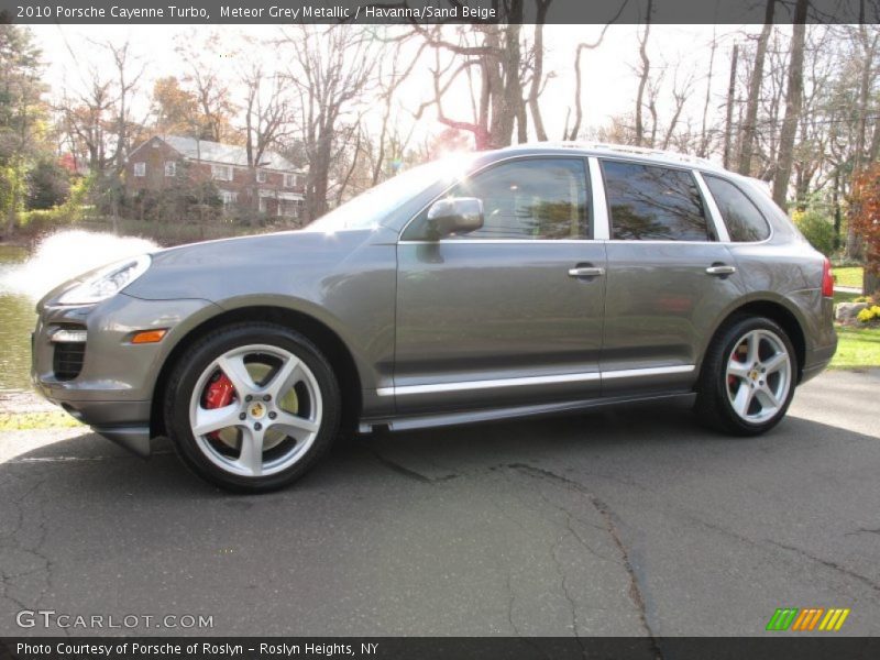 Meteor Grey Metallic / Havanna/Sand Beige 2010 Porsche Cayenne Turbo