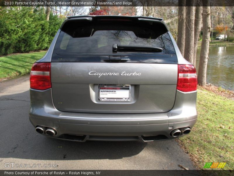 Meteor Grey Metallic / Havanna/Sand Beige 2010 Porsche Cayenne Turbo