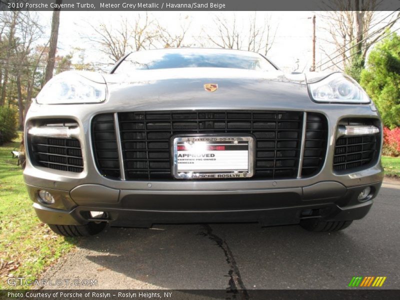 Meteor Grey Metallic / Havanna/Sand Beige 2010 Porsche Cayenne Turbo
