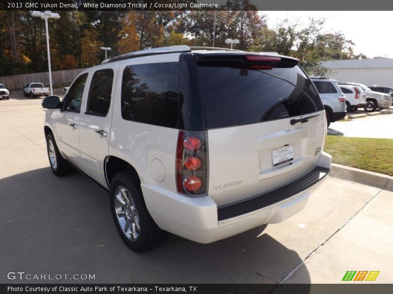 White Diamond Tricoat / Cocoa/Light Cashmere 2013 GMC Yukon Denali