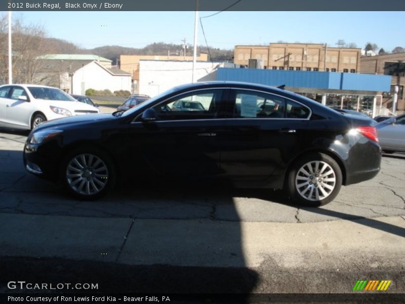 Black Onyx / Ebony 2012 Buick Regal