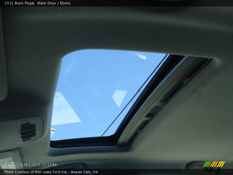 Black Onyx / Ebony 2012 Buick Regal