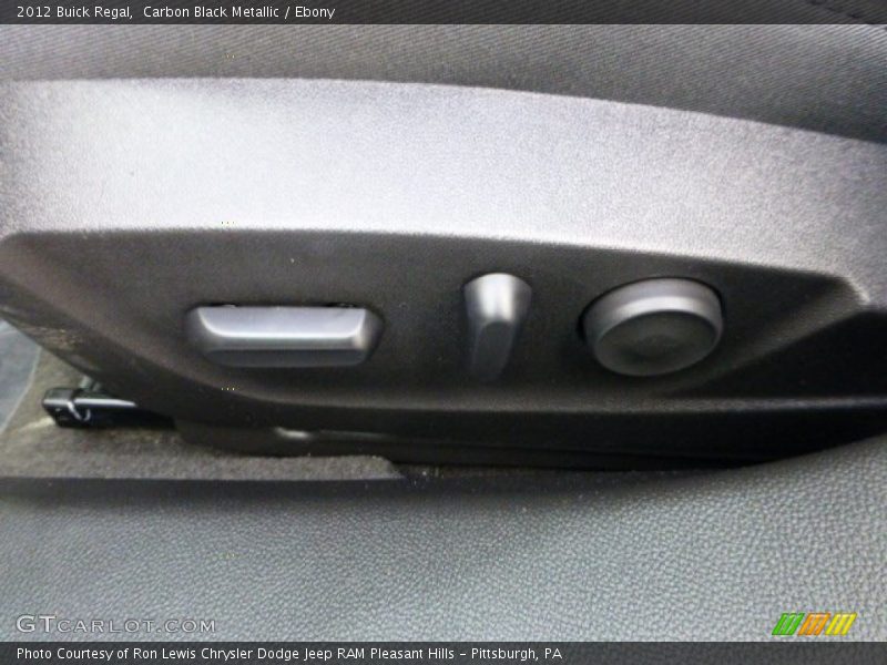 Carbon Black Metallic / Ebony 2012 Buick Regal
