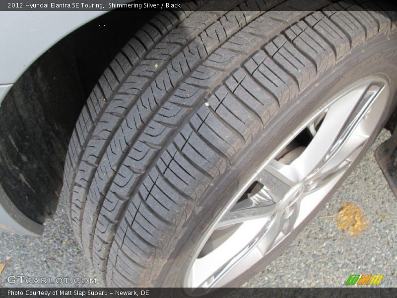 Shimmering Silver / Black 2012 Hyundai Elantra SE Touring