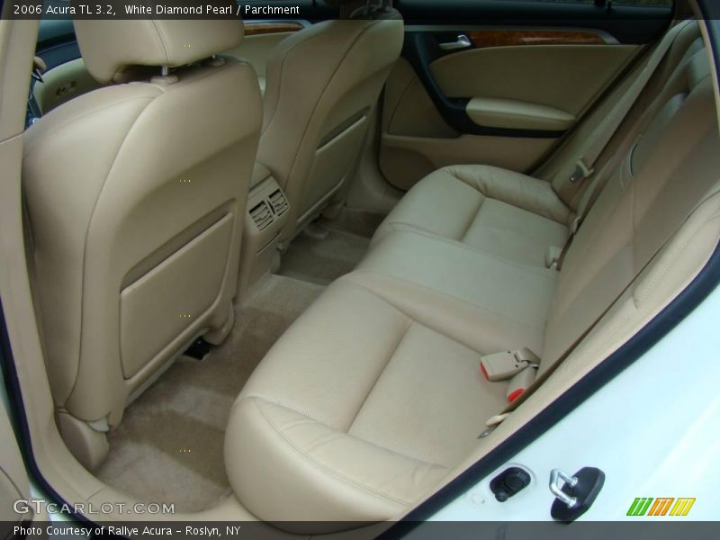 White Diamond Pearl / Parchment 2006 Acura TL 3.2
