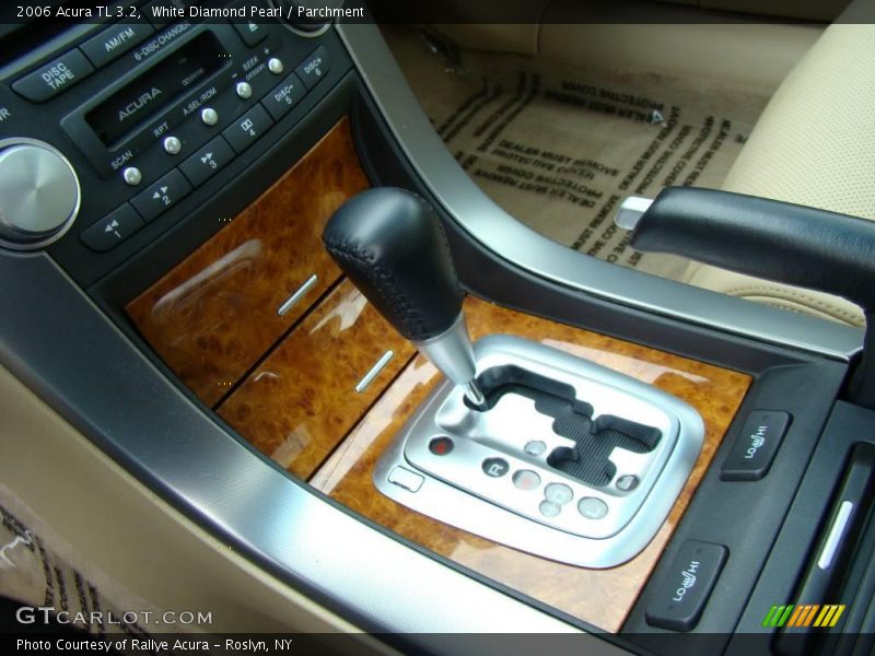 White Diamond Pearl / Parchment 2006 Acura TL 3.2