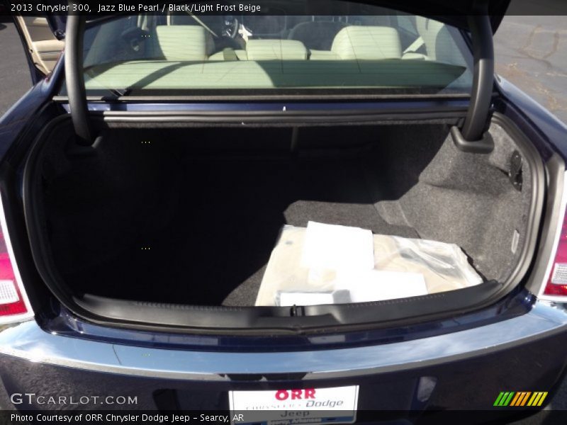 Jazz Blue Pearl / Black/Light Frost Beige 2013 Chrysler 300