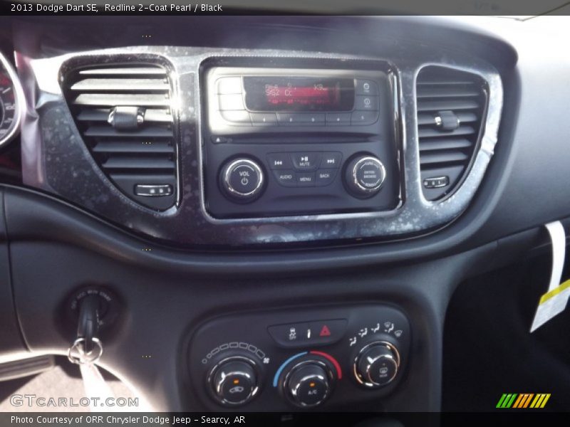 Redline 2-Coat Pearl / Black 2013 Dodge Dart SE