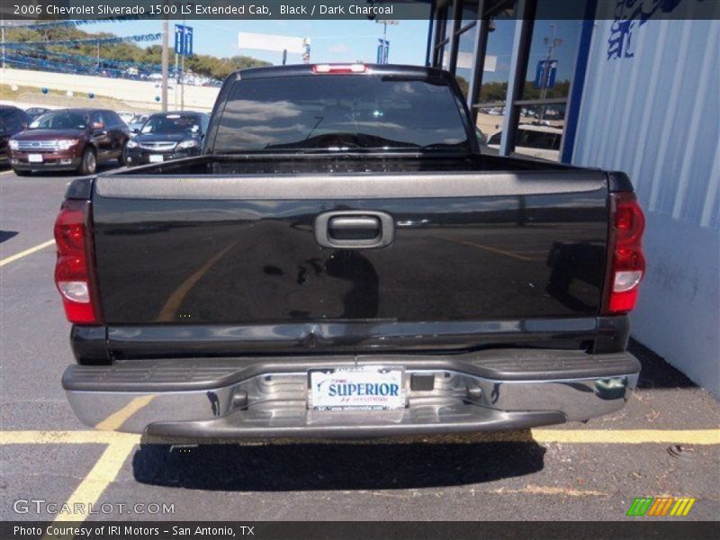 Black / Dark Charcoal 2006 Chevrolet Silverado 1500 LS Extended Cab