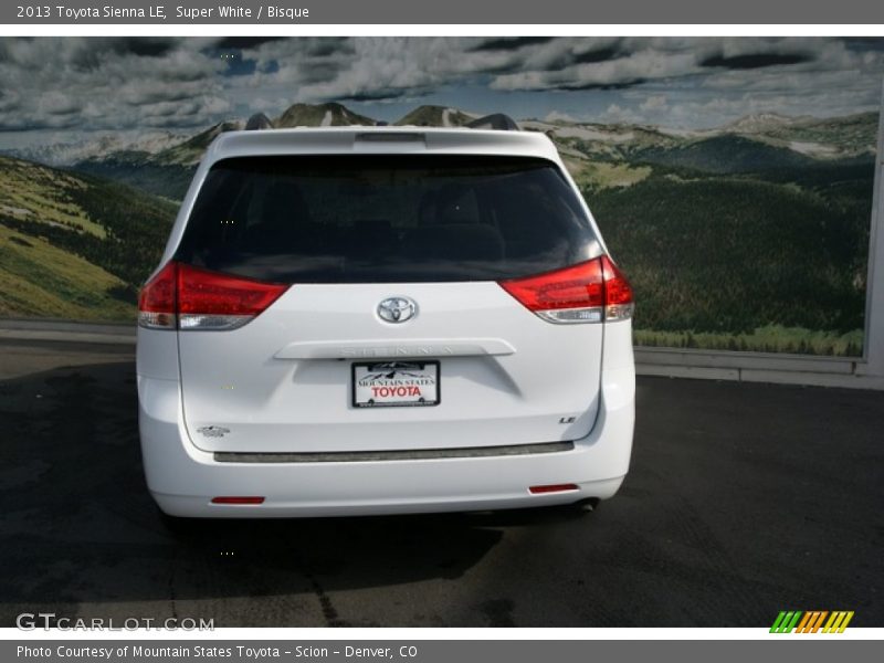 Super White / Bisque 2013 Toyota Sienna LE
