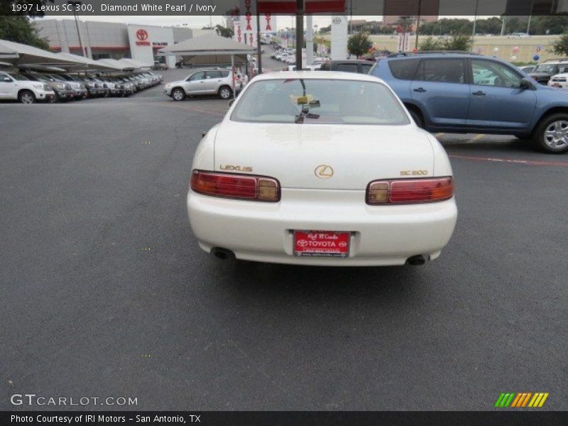 Diamond White Pearl / Ivory 1997 Lexus SC 300