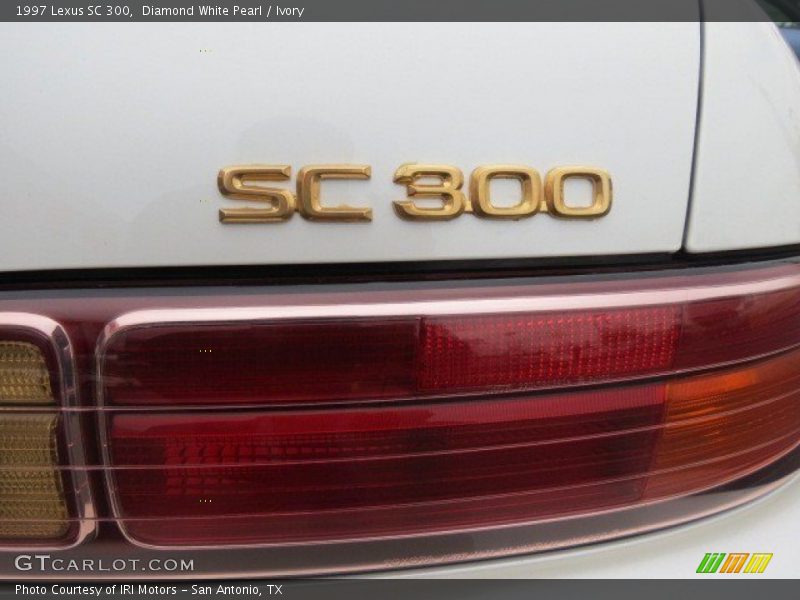 Diamond White Pearl / Ivory 1997 Lexus SC 300