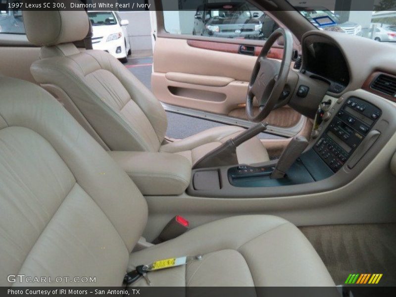 Diamond White Pearl / Ivory 1997 Lexus SC 300