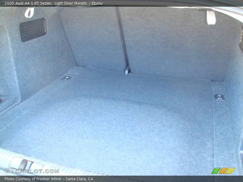 Light Silver Metallic / Ebony 2005 Audi A4 1.8T Sedan