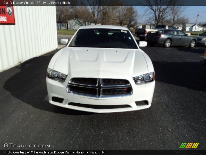 Ivory Pearl / Black 2013 Dodge Charger SE