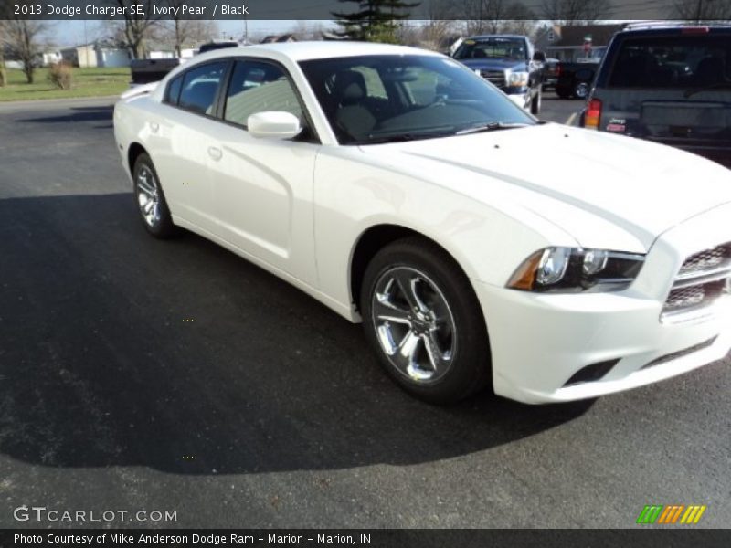 Ivory Pearl / Black 2013 Dodge Charger SE