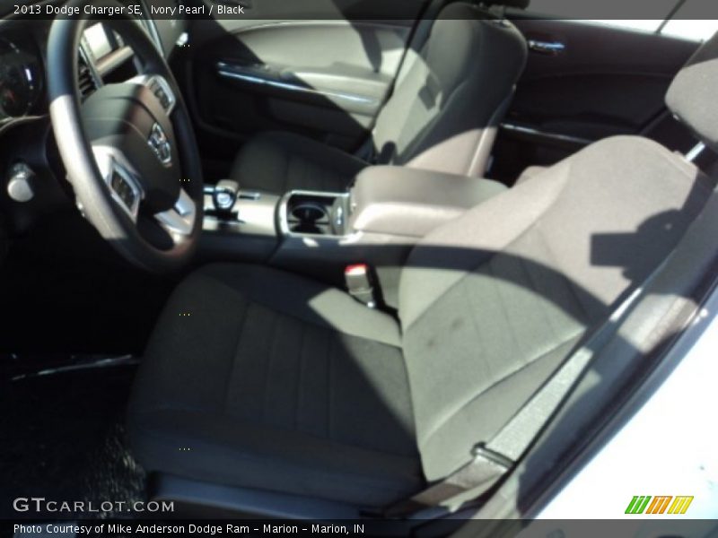 Ivory Pearl / Black 2013 Dodge Charger SE