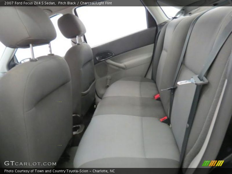 Pitch Black / Charcoal/Light Flint 2007 Ford Focus ZX4 S Sedan