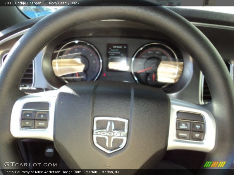 Ivory Pearl / Black 2013 Dodge Charger SE