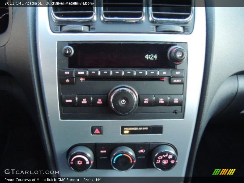Quicksilver Metallic / Ebony 2011 GMC Acadia SL