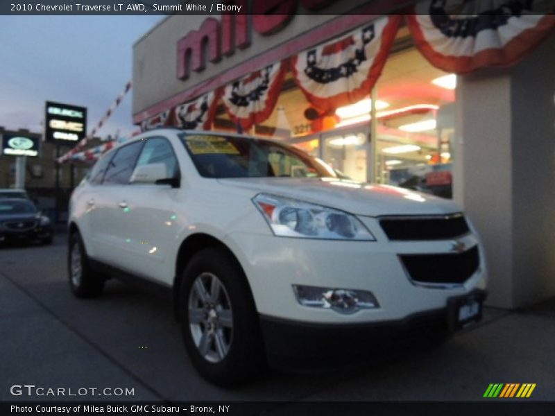 Summit White / Ebony 2010 Chevrolet Traverse LT AWD