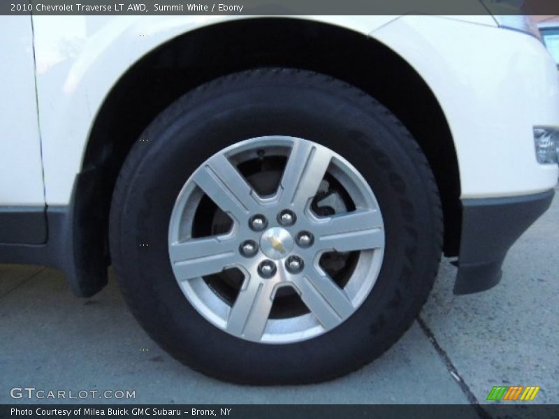 Summit White / Ebony 2010 Chevrolet Traverse LT AWD