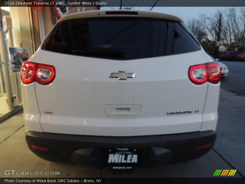 Summit White / Ebony 2010 Chevrolet Traverse LT AWD