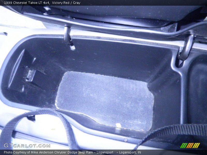 Victory Red / Gray 1999 Chevrolet Tahoe LT 4x4