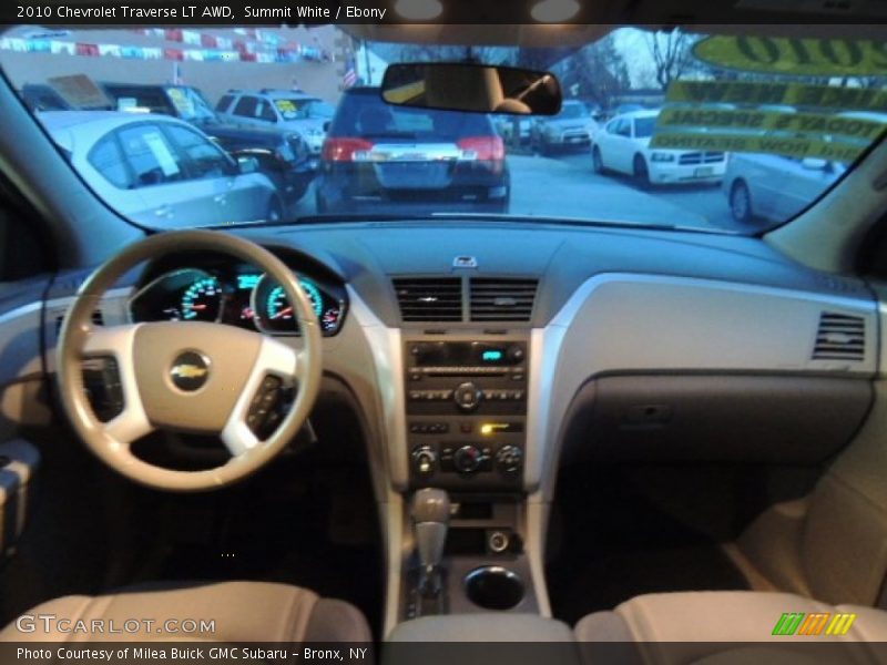 Summit White / Ebony 2010 Chevrolet Traverse LT AWD