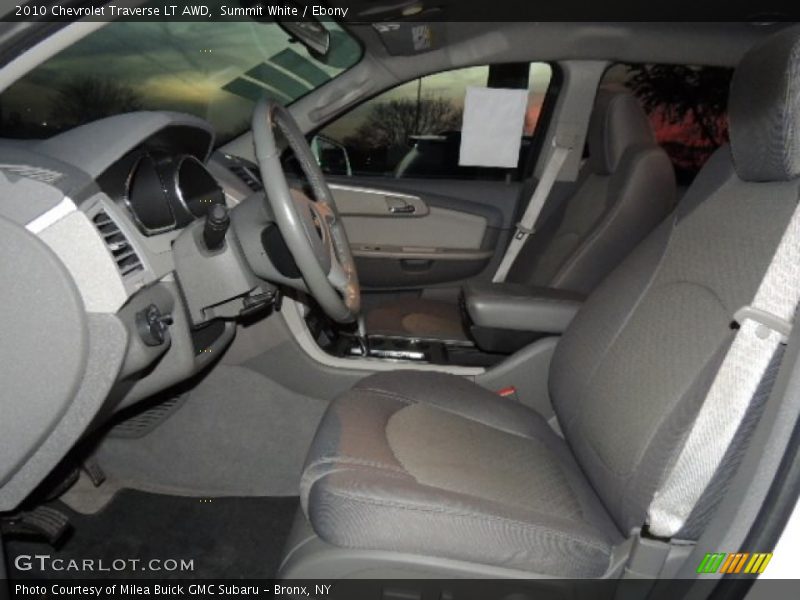 Summit White / Ebony 2010 Chevrolet Traverse LT AWD