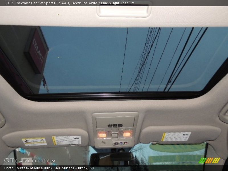 Arctic Ice White / Black/Light Titanium 2012 Chevrolet Captiva Sport LTZ AWD