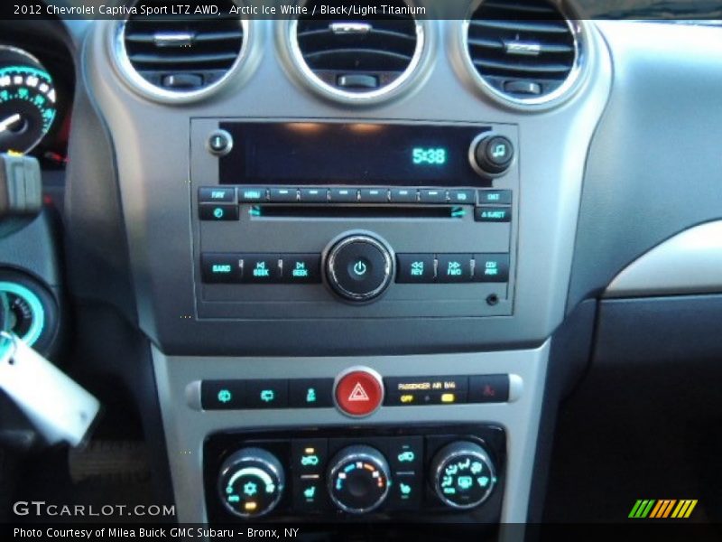 Arctic Ice White / Black/Light Titanium 2012 Chevrolet Captiva Sport LTZ AWD