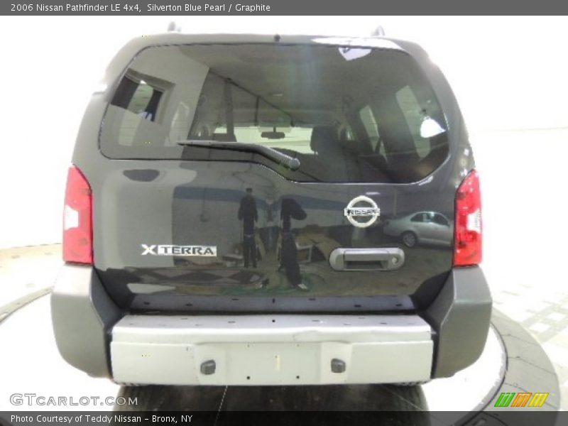 Silverton Blue Pearl / Graphite 2006 Nissan Pathfinder LE 4x4